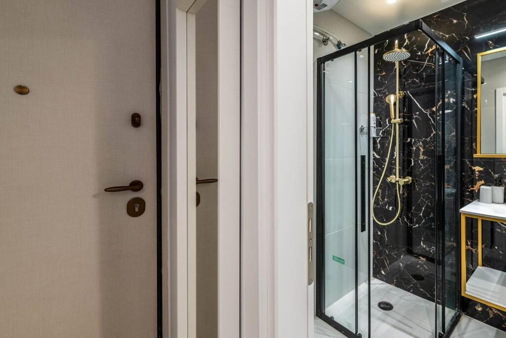 Athens Downtown Cozy Luxury Nest Apartment ภายนอก รูปภาพ